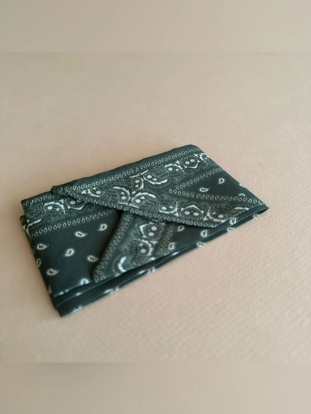 Green Paisley scarf M1594